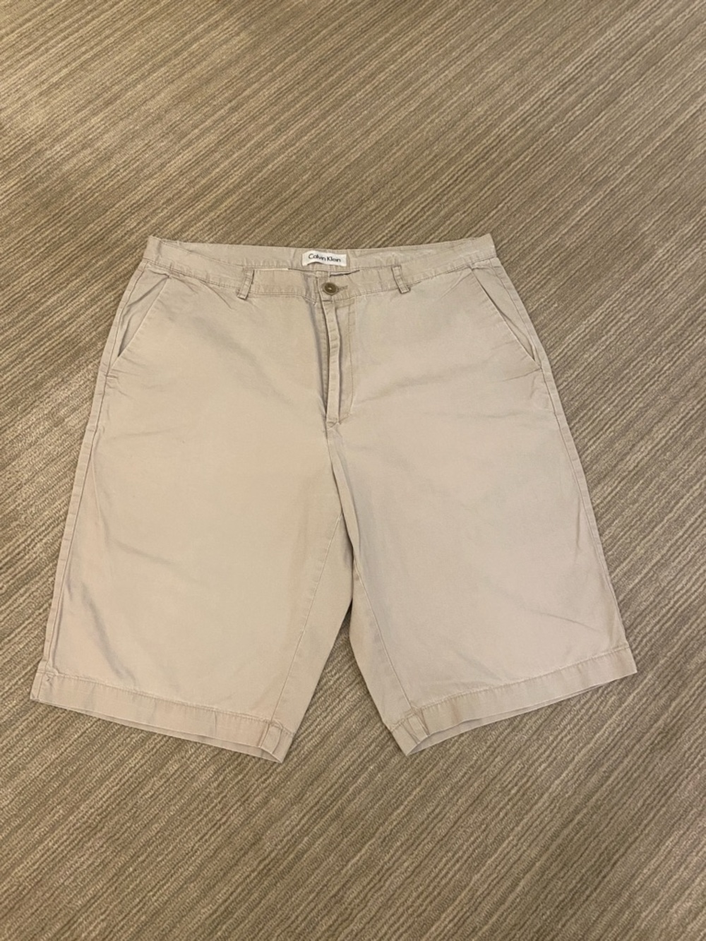 Calvin Klein Men's Beige Flat-Front Chino Shorts